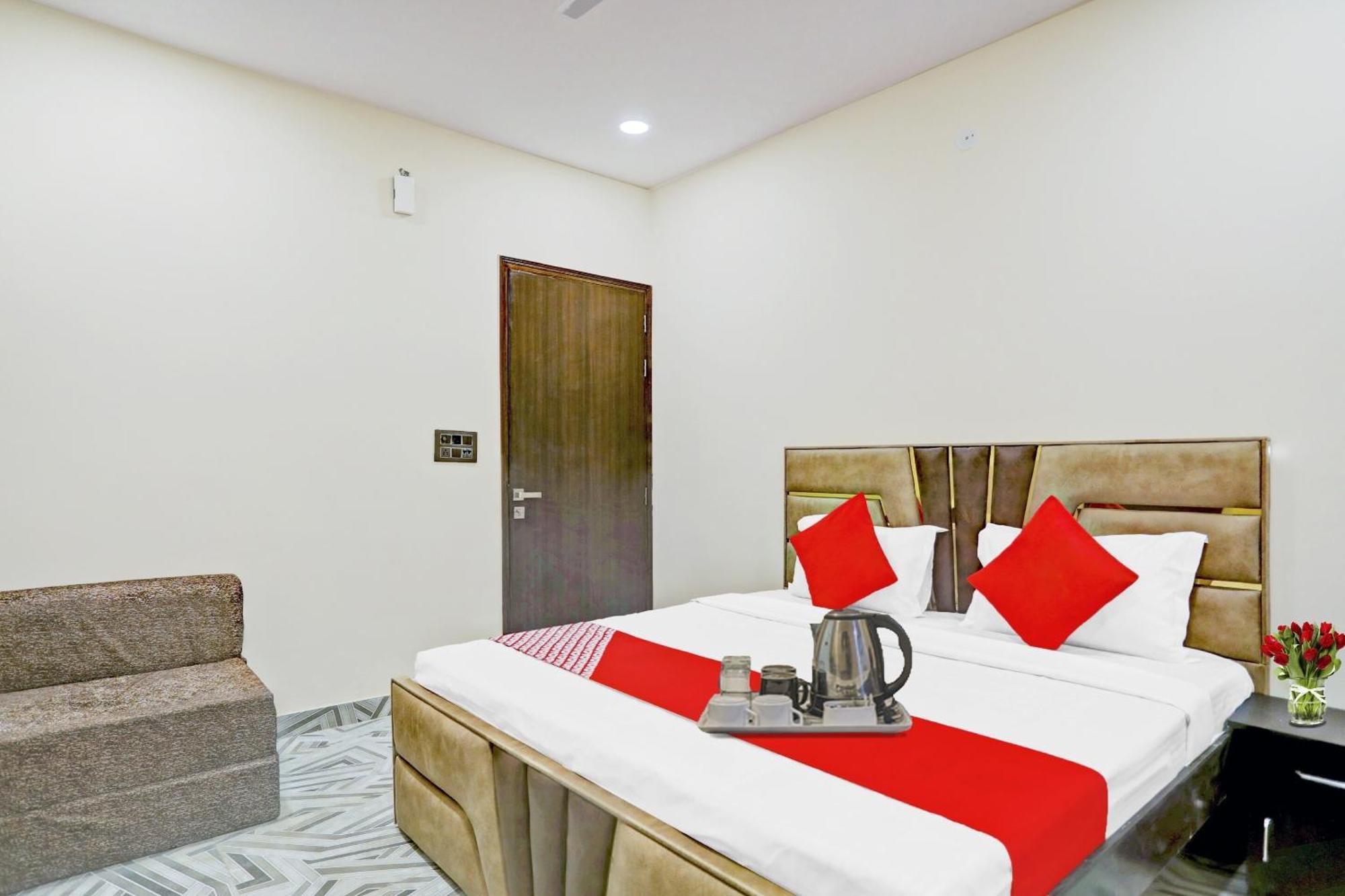 Hotel O Royal Lotus Stay Near Ip Extension Metro Station Nova Deli Exterior foto